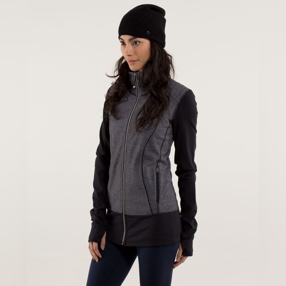 Lululemon Asana Herringbone Full Zip Jacket Size 8 Gray & Black Long body jacket